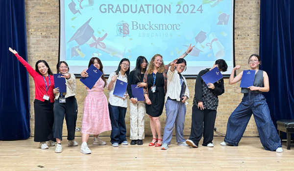 Học sinh Trại hè Oxford 2026